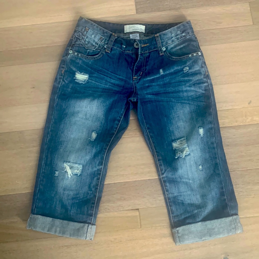 Women’s capri jeans
